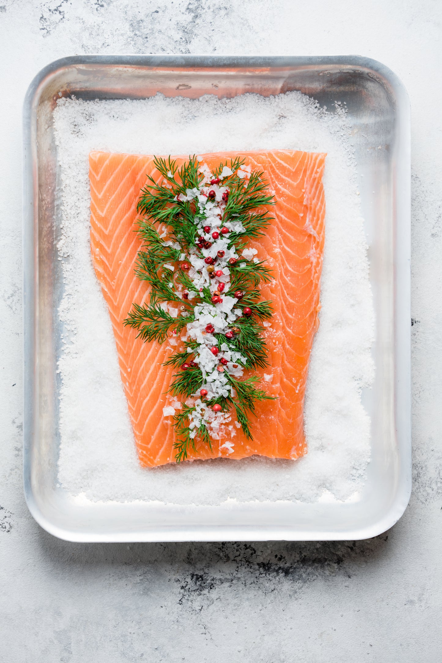 Gravlax / Graved Lachs mit Senf-Dill-Soße